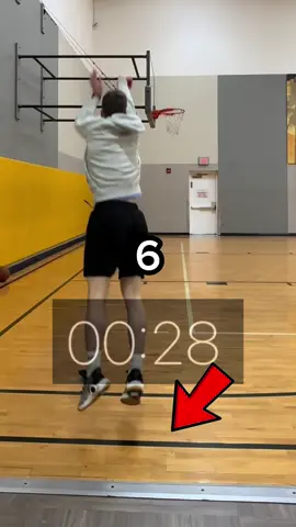 How many threes in one minute could you make?🏀 #basketball #hoops #hooper #fyp 