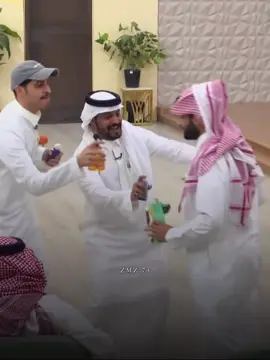 مو طبيعيين 😂 #عصام_القرني #عبدالعزيز_الحارثي #كاريزما3 #الشعب_الصيني_ماله_حل😂😂 