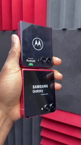 Motorola Razr 60 ULTRA or Galaxy Z Flip 7 Which One #galaxyzflip7 #razr60ultra #fyp #fypシ #samsunggalaxy #motorolarazr 