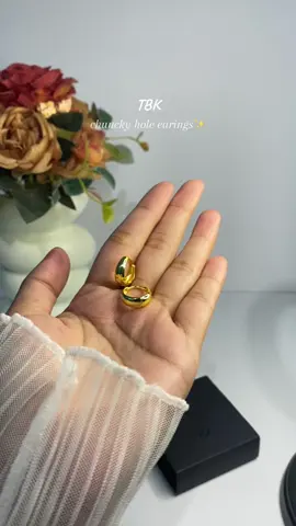 this chunky hoop earings from TBK Mall is so elegant✨ #earings #TBK #tbkjewelry #jewelry #accessories #fashion #hoopearrings #goldearrings #fyp #tiktok 