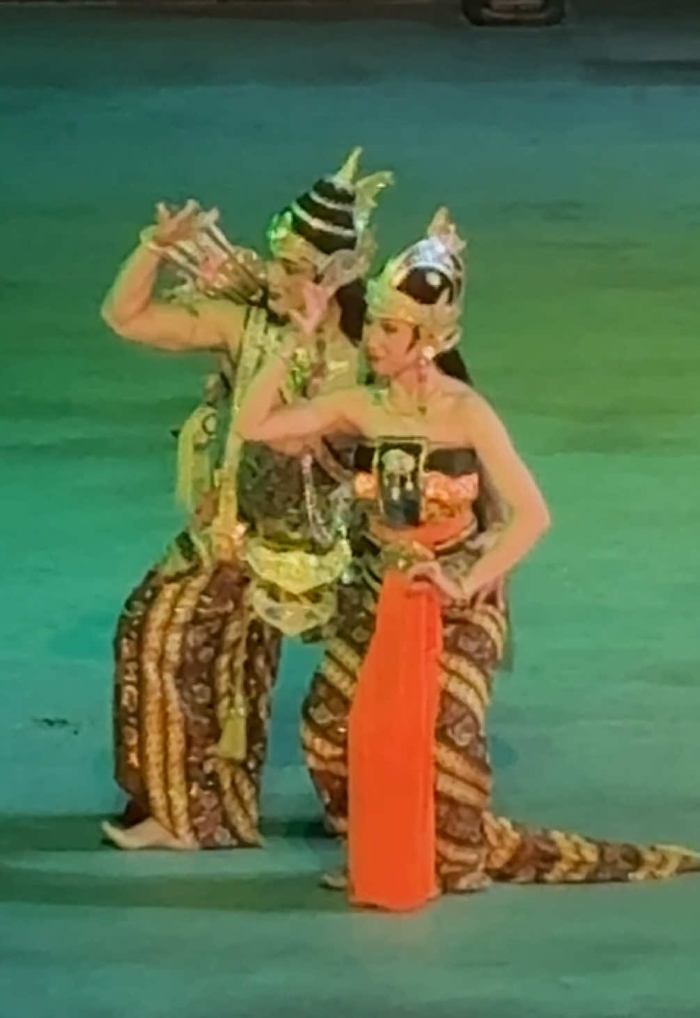 This place is not private. In this place we are only ordered to work and preserve culture. Rama there will always be something new, forever . . . #vyp #viral #ramayanaballet #ramayana #rama #ramashinta #sendratariramayana 