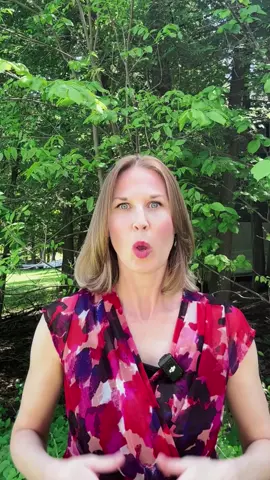 What am I doing? Learn 12 English Action Verbs with ME to Sound like a Native #english#englishteacher #verbs