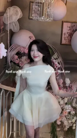 #xhuong #xh #tiktok #vayxinh #thoitrang #homnaymacgi #thoitrangcongso #viral #trending #homnaymacgi #trend #LearnOnTikTok #phoido #xhtiktok #style #quanao #fashion #outfit #fyp #foryou #thoitrangtiktok 