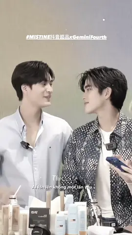 Ai lớn lên không một lần yêu ..                                                                                                            #gmmtv #geminifourth #gemini #fourth #liwin21 #lw_gf #souls_team🌨️ #Goldenrays_team🌻 #lovelix_team🌸 #tiktok #xh @Gemini_nt @Fourth 