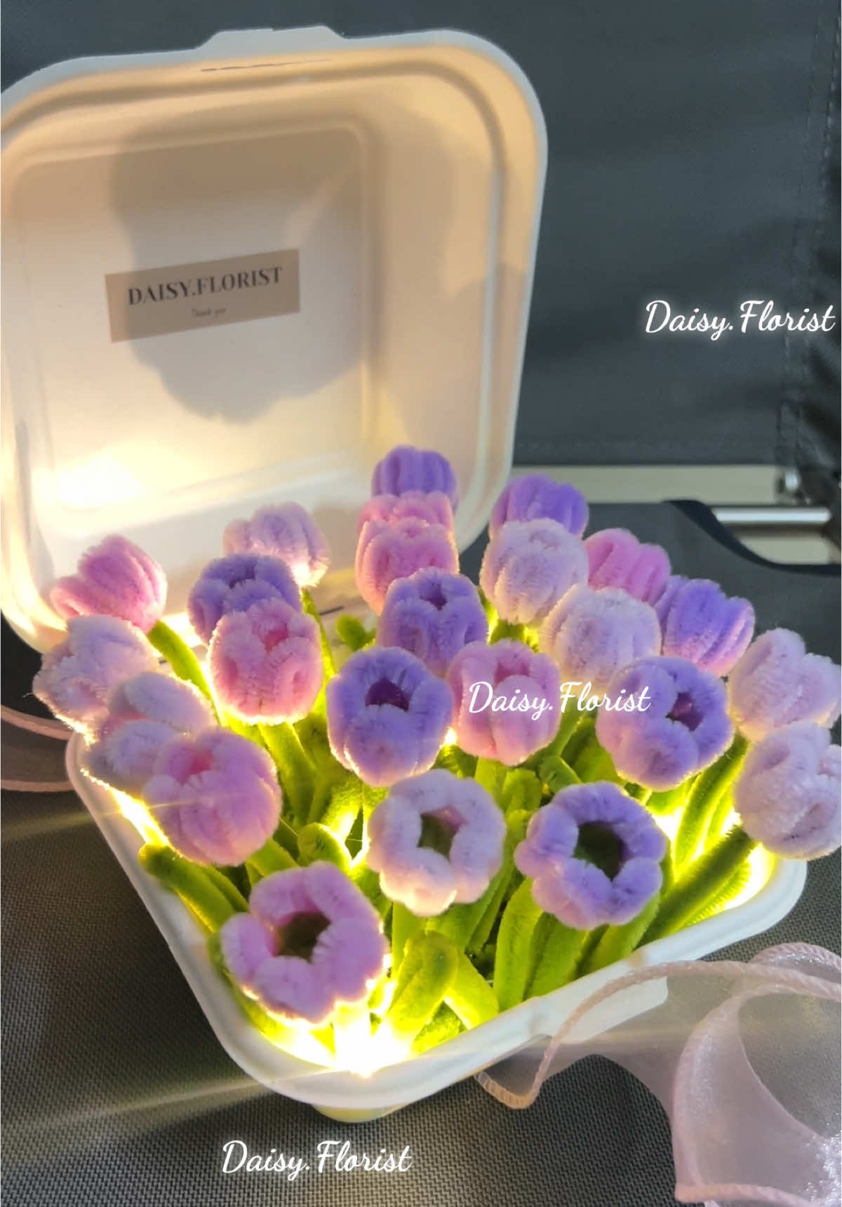 Đơn sốp nhận bình thường rồi ạ Trung tâm CTho khách có thể qua lấy hoặc sốp ship nhen 💜🤍🩷 #xh #hoakemnhung #tulip #mini #box #pink #purple #mint #mix #flowers 