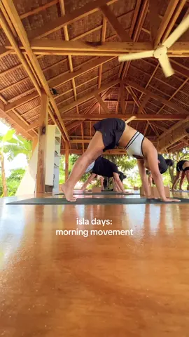 heavily got into yoga & mat pilates in the island and it greatly improved the quality of my dayssss #livingalone #islandlife #dayinmylife #yoga #matpilates #siargao #fyp 