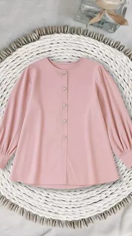 Blouse Meisya Kemeja Polos Atasan Wanita Lengan Panjang Kancing #kemejawanita #atasanwanita #blouse #rekomendasioutfit #fyp #foryoupage #foryou #masukberanda #bismillahfyp 
