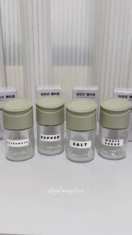 Label my new seasoning containers with me 🤩 #seasoningcontainers #spicecontainer #spicejar #seasoningbottle 