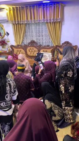 Dia nikah dia punya hal , kita buat hal kita P/s : saya tidak benarkan mana2 page utk mengambil video ini. Terima kasih   #CapCut #fyp #foryou #fyppppppppppppppppppppppp #fypシ゚ #foryourepage #aesthetic 