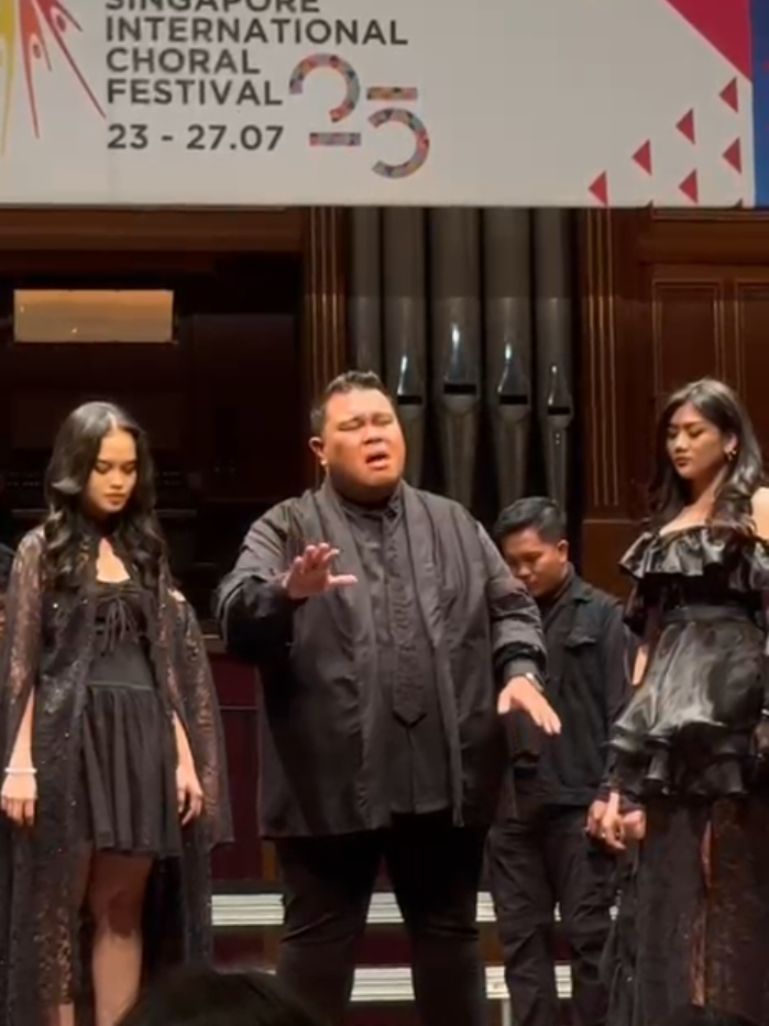 Selamat @harmonyprojectt dapa Champion of Category Mix Choir Open di Singapoer International Choral Festival 2025  .  Keren Abis #choir #harmonyproject 