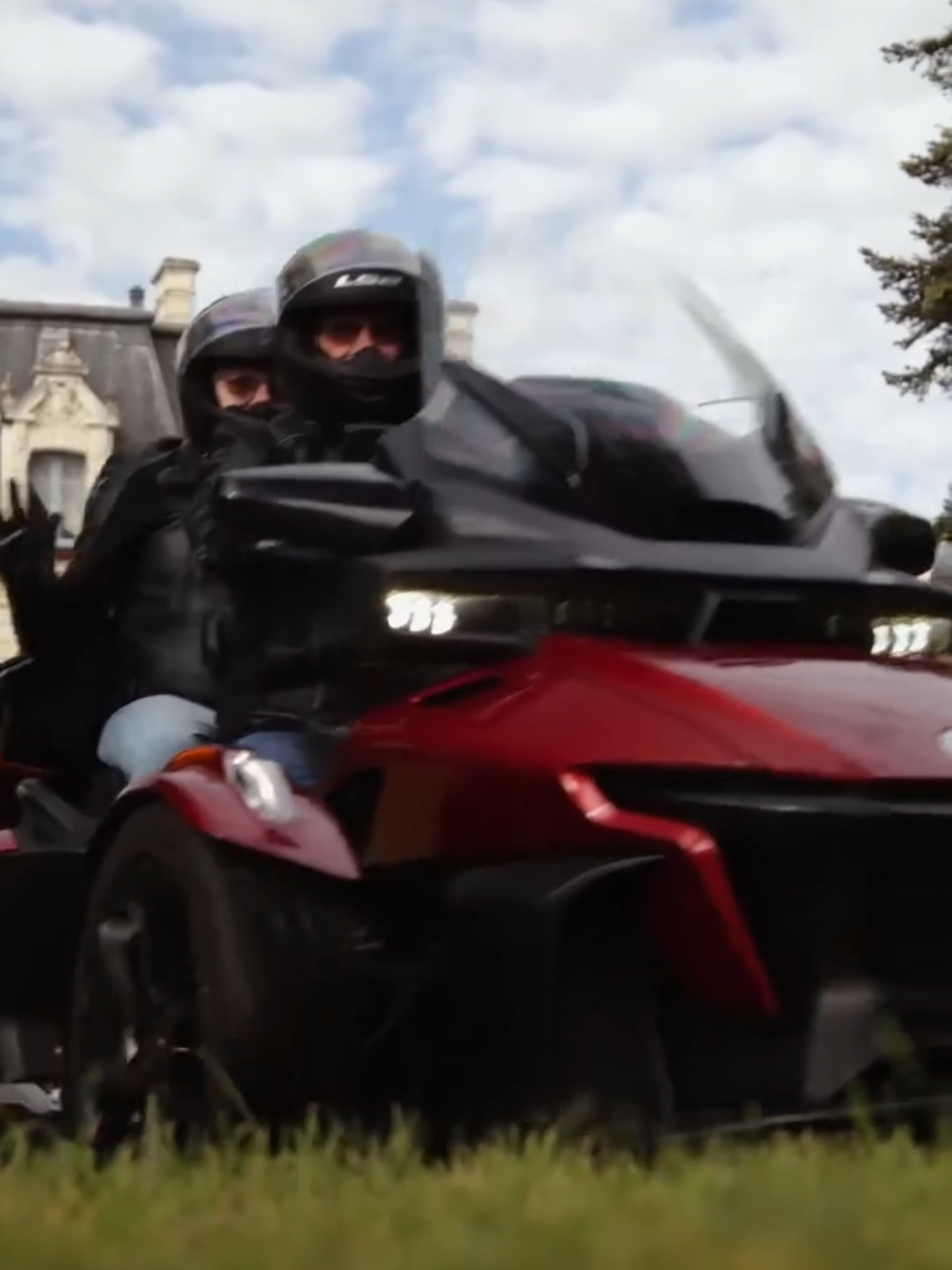 🚀 Trei roți, libertate infinită! Descoperă Can-Am Spyder – combinația perfectă între confort, stabilitate și pură adrenalină. Ieși din tipare și transformă fiecare drum într-o aventură! ---- ❗️Profită acum de prețuri mai mici: TVA crește din 1 august! ---- 🔘 Rate fără avans de la 7.9% dobândă ---- 🟢 Garanție 4 ANI 🟢 Echivalăm orice preț 🟢 Cumpără acum în leasing (Vezi opțiunile de finanțare pe site) ---- • Termenii și condițiile ofertelor prezentate sunt disponibile pe site • Ofertă în limita stocului disponibil • Imaginile produsului sunt cu titlu de prezentare • Echivalarea prețului se face pe baza regulamentului de pe site ---- Vânzări: 0755 288 766 0724 712 200 / 0743 288 766 Rate: 0732 116 766 / 0738 670 131 Leasing: 0756 114 336 #atvrom #brpworld #roadster #Canam #Spyder