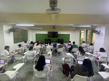 📱✨ Going Digital in Assessment! My students in Science 11 just took their long test using the tablets in the E-Classroom! 🧠💻 The test also included a short essay evaluated through a SOLO Taxonomy-based rubric — empowering learners to think deeper and demonstrate higher-order thinking. #21stCenturyLearning #SOLOTaxonomy #DigitalAssessment #Eclassroom #CriticalThinking 