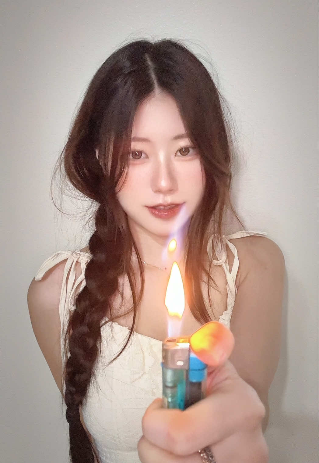 라이터챌린지 제일 망한 사람... 불꽃크기 이것 뭐예요···? 너무 하찮음 ⨟ #makeup #fyp #trend #fypシ #foryou #foryoupage #viral 
