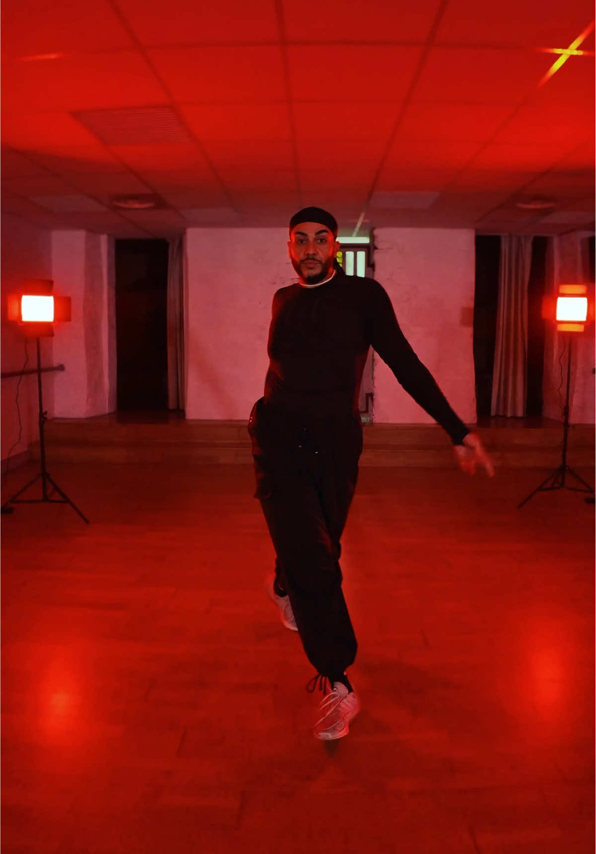 • COMMERCIAL • Cours débutants • • Lundi 18h Jeudi 19h • • MY DANCE STUDIO  13001 #MARSEILLE • • • • #dance #fyp #pourtoi #dancestudio #pt #videoviral 