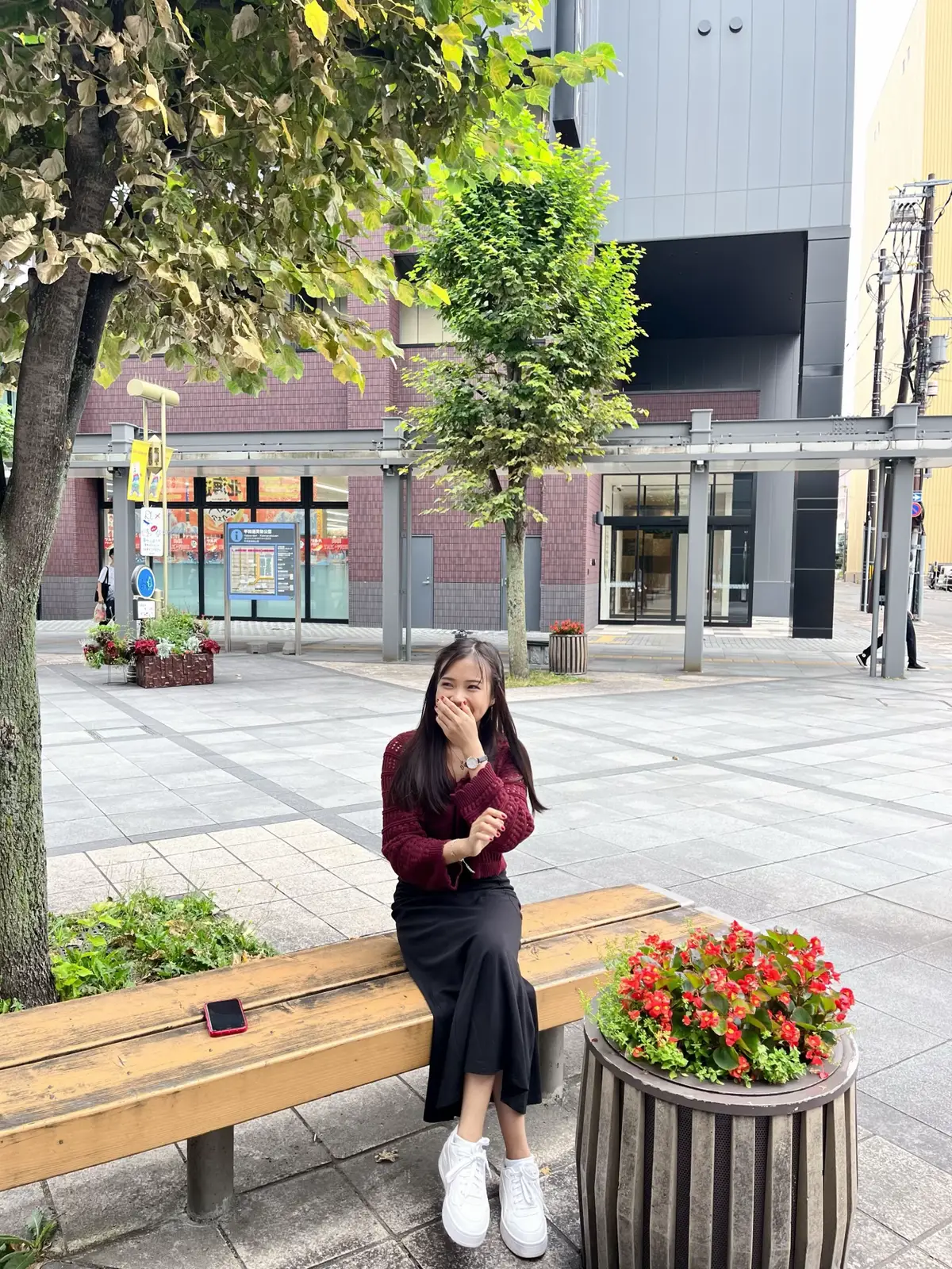 sedang berfikir keras untuk menemukan cinta terakhir kali ini, atau tidak sama sekali ...