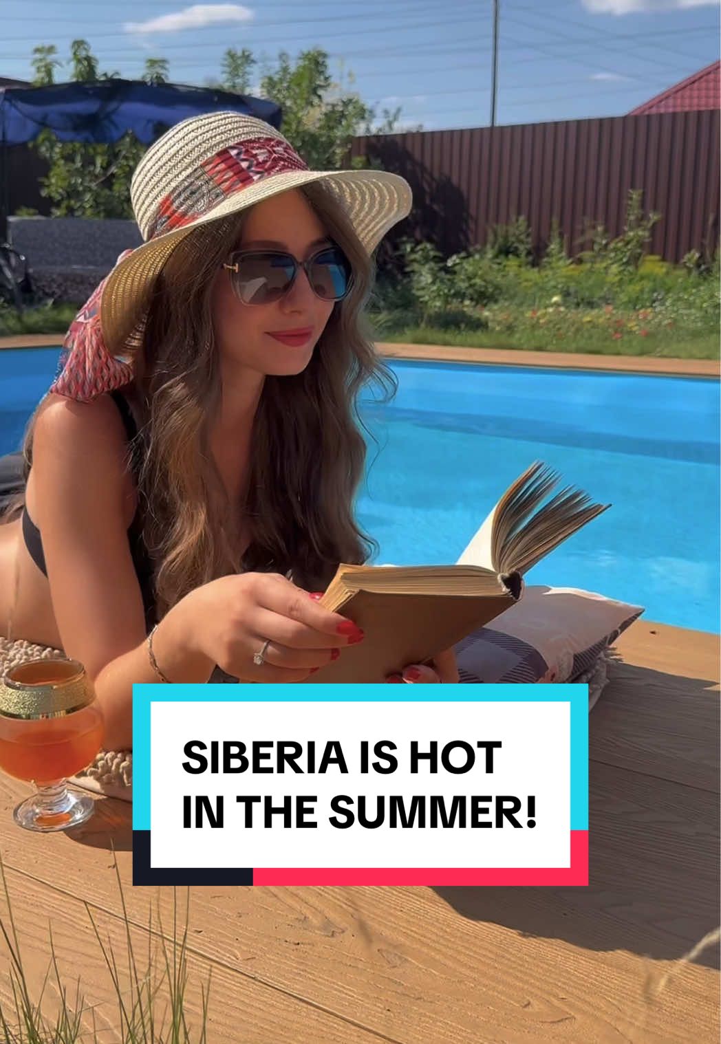 This isn’t Florida, this is Siberia! And in the summer, it gets very very hot! Come visit Southern Siberia, Russia and see for yourself one day ☀️ #russiatravel #russiangirl #russian 