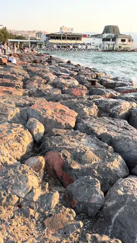 Sadece izmir🫶🏻🙌🏻#izmir #deniz #sevmekmisevilmekmi #izmiriistiyorum 