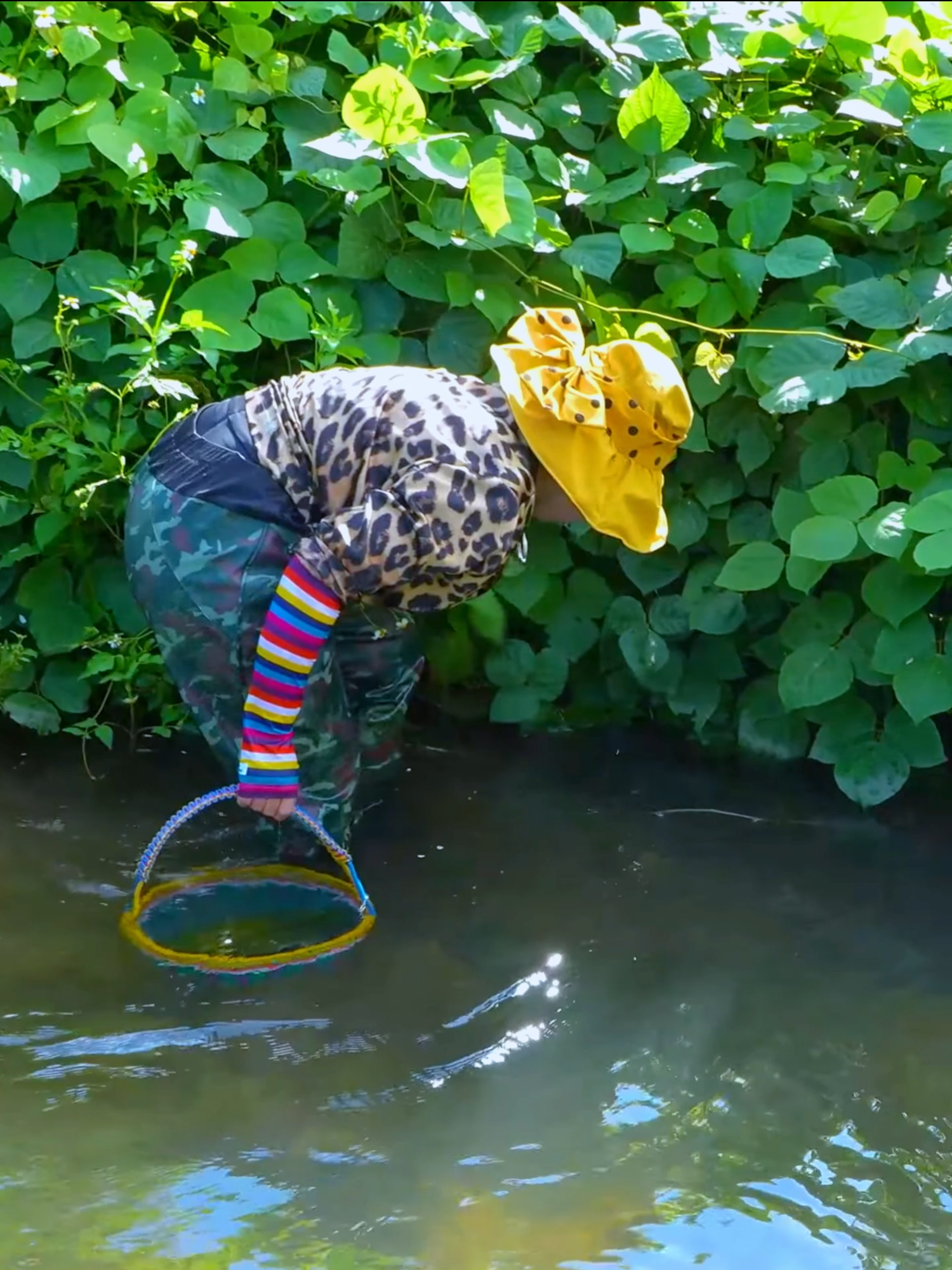 🎁 Pry Open the Giant Clam… It’s Overflowing With Pearls!  #GiantClam #PearlTreasure #ViralFind #NatureGold #HiddenGems