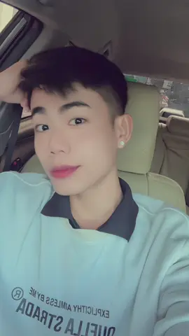 Anh hong có lăng nhăng🙄
