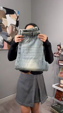 another jeans keren lagi dari lulu jeans😭 duh kali ini warna biru tercakep siiih #jeans #baggyjeans #celanajeans #highwaistjeans #jeansoutfit 