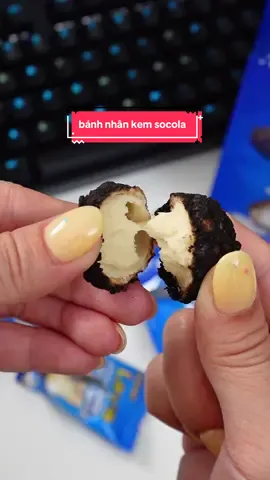 Bánh ăn siêu dính, đang có chương trình mua 2 tặng 2 | Bánh quy nhân kem socola Chocmet | Nhân check #review #nhancheck #CuocDuaNhaSangTao 