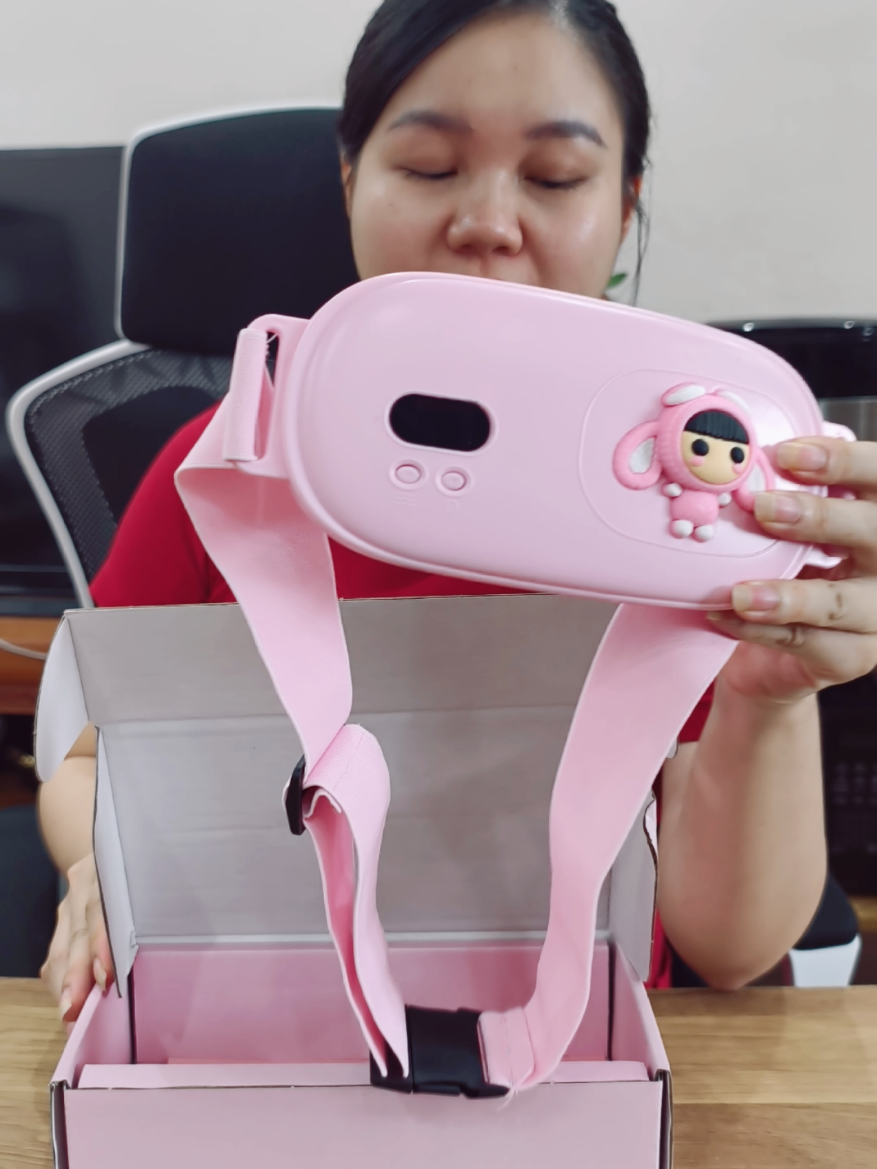 Máy massage bụng kinh Unpublic với 3 chế độ nhiệt và 3 chế độ rung #maymassage #maymassagebungkinh #chamsocsuckhoe #gocvanphongcuatien 