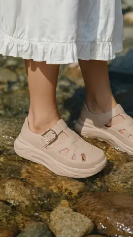 Sepatu karet wanita terbaru 2025 #sepatu #sepatukaret #affiliatetiktok #fyp #viral #hastag 