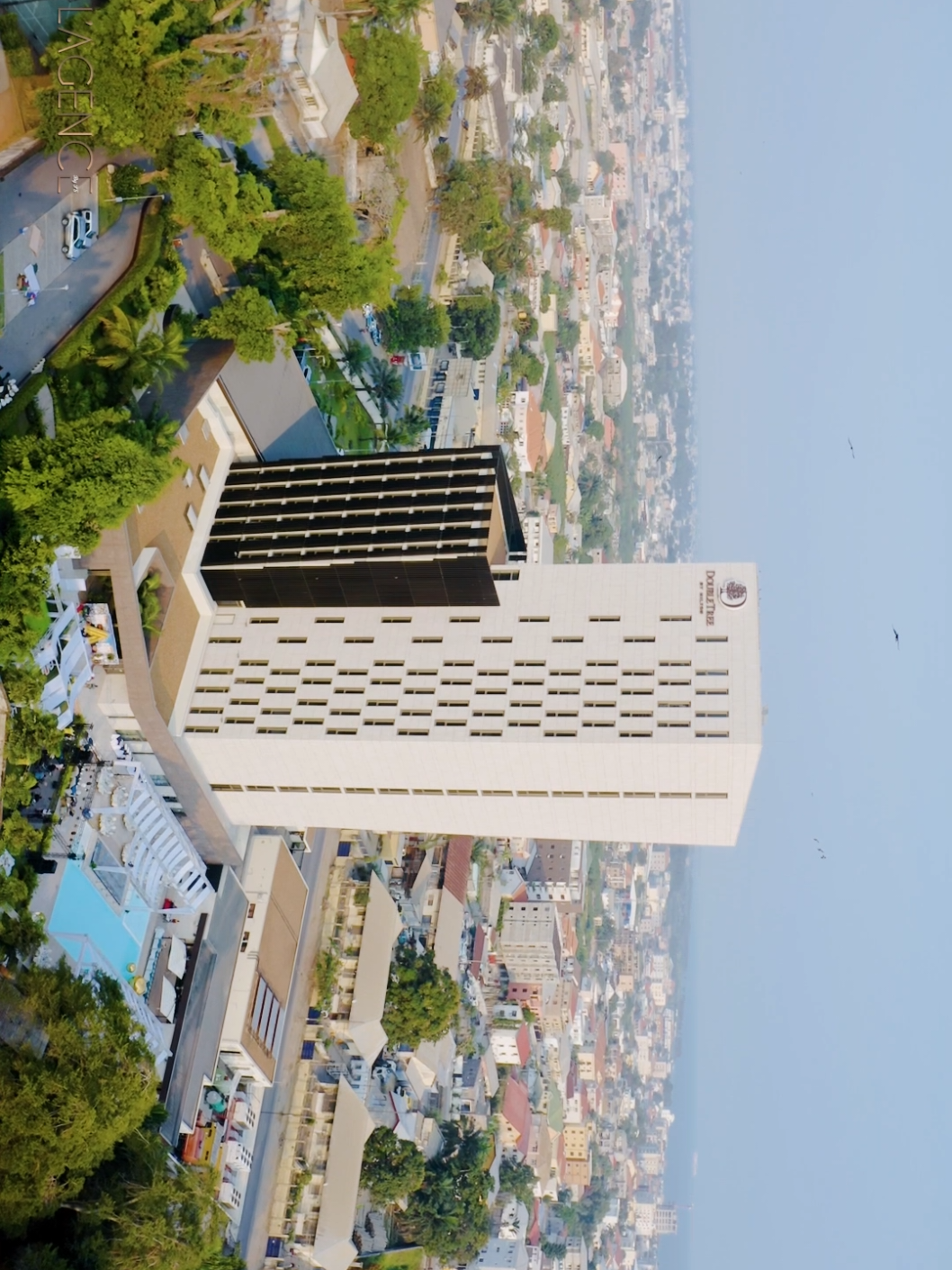 🎥 Retour en images sur un événement d’exception ! Chers clients, Nous avons eu le plaisir d’orchestrer le gala de la réunion de fixation des prix du 2e trimestre pour AMMAT, société italienne présente au Congo 🇨🇬🇮🇹 Un événement raffiné, à l’image de notre client, signé avec passion par notre équipe 💫 Nous vous partageons ici un aperçu en vidéo de cet événement, soigneusement orchestré par notre équipe avec passion et professionnalisme. 👉  ✨ Si vous aussi souhaitez sublimer vos événements professionnels ou privés, n’hésitez pas à faire appel à nous. Nous mettons tout en œuvre pour créer des expériences mémorables, à la hauteur de vos ambitions. À très bientôt, [Nom de ta société] 📞 +242053961386 📧 Contact.partyshop@gmail.com 🌐 https://www.instagram.com/lagence_by_partyshop242?igsh=YWt3bzNwa2lxMWVx&utm_source=qr