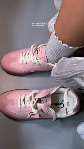Pov: you finally bought that pink shoes 💕😭🫶 #shoes #corolla #corollashoes #corollashoesofficial #pinkshoes #corollapinksneakers #pinksneakers #sneakers #corollasneakers 