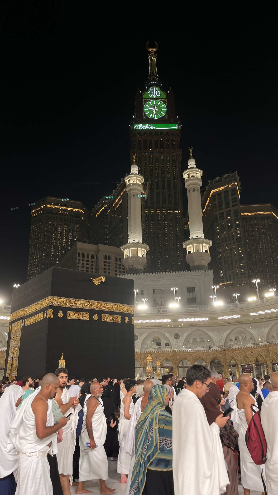 للحرم لاجيت ما تبغى جليس 🕋❣️#مكة_المكرمة #الحرمين_الشريفين #عمرة #الكعبة #سمير_البشيري 