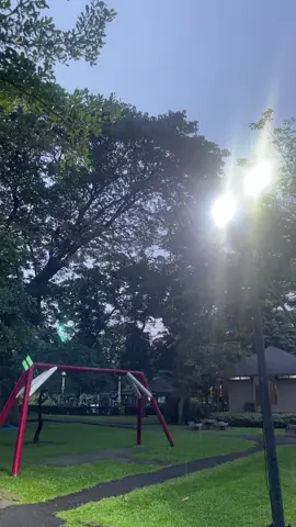 มาวิ่งหรือมาตากฝน