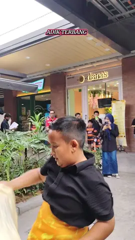 SHOW ROTI CANAI TERBANG ROLLTI MALAYSIA.. #FYP #fypツviral 