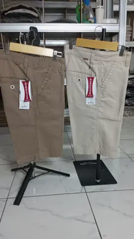 Celana katun kanvas dari brend emiliani executive casual brend#celanapria #pecintaoutfit #cardinal #amanah #fyp 