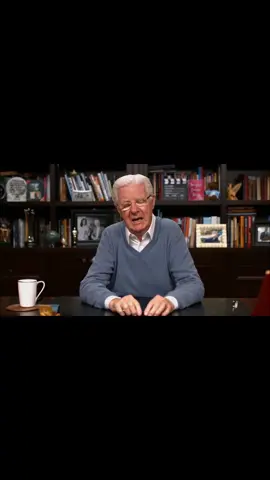 Почему ему стоит верить? Боб Проктор (англ. Bob Proctor) —  известен как эксперт в области закона притяжения, раскрытия потенциала и достижения успеха, участник нашумевшего фильма 
