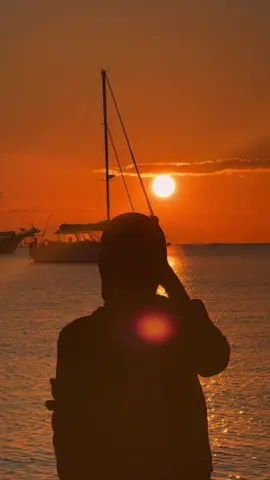 Sunset in Bajo never disappoints. Pure magic every time 📸✨ #labuanbajo 