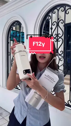 Ra ngoài ba mẹ cầm gì ạ?  #xuhuongtiktok #Yunbaby #Yunbabyf12y #binhdunnuocphasua #yunbabyhanoi #chamconkheo #binhdungnuoccamtay 