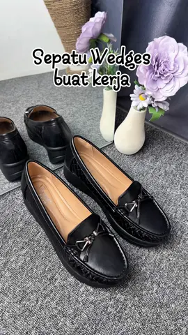 Sepatu wedges Jn3529 buat kerja, kondangan sampai jalan-jalan ke mall 😍 cakep banget!#fypシ #joanneshoes #sepatuwanita #gajianjuli #bestseller #joanne #wedges #sepatukerja 