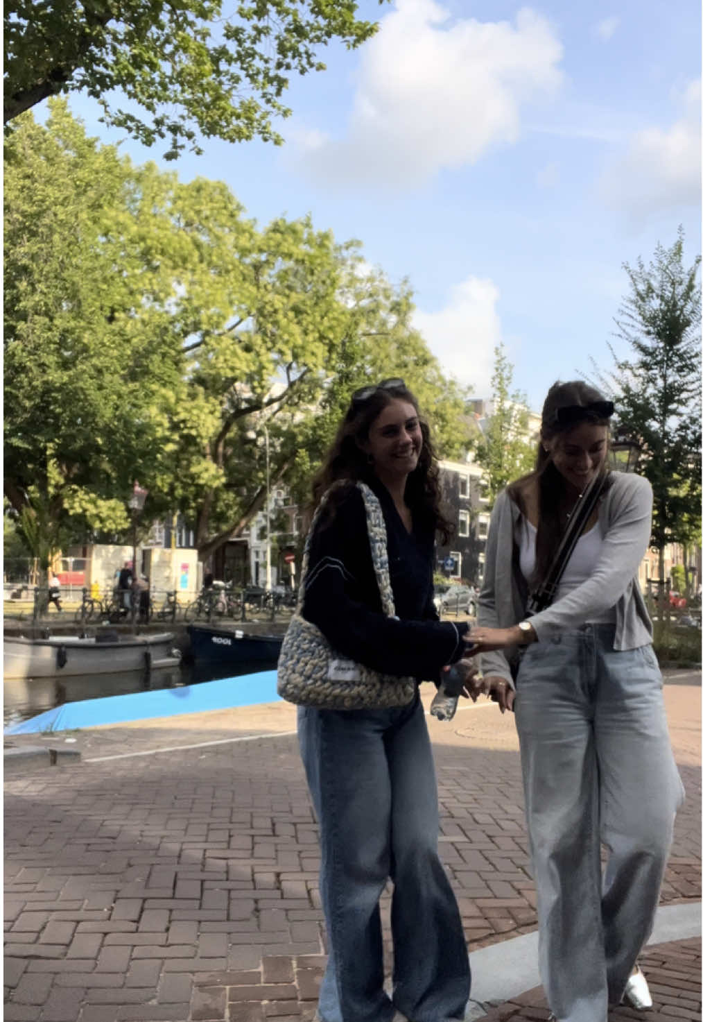 just a casual walk in amsterdam!! #traveltok #eurosummer #bestietravel #travelfriends #amsterdam 