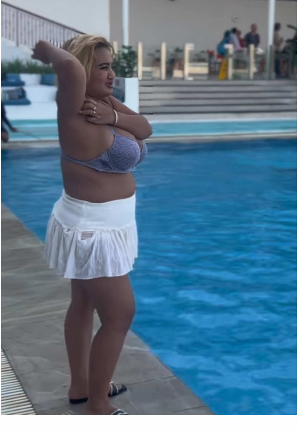 #stitch dengan @  kak lina beneran dah meningan lu cobain inidehh, gong bange gaboong!! Karna jujurly baru kali ini nemuin yang nahan basah kaya deoxide antiperspirant ini… #Deoxide #Antiperspirant 