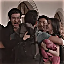 suka bgt sama friendship mereka😭 #fyp #5cm #filmindonesia #foryou #foryoupage #fypage #film5cm #herjunotali #fedinuril #ralineshah #pevitapearce #denysumargo #igorsaykoji #fypplis #friendship 