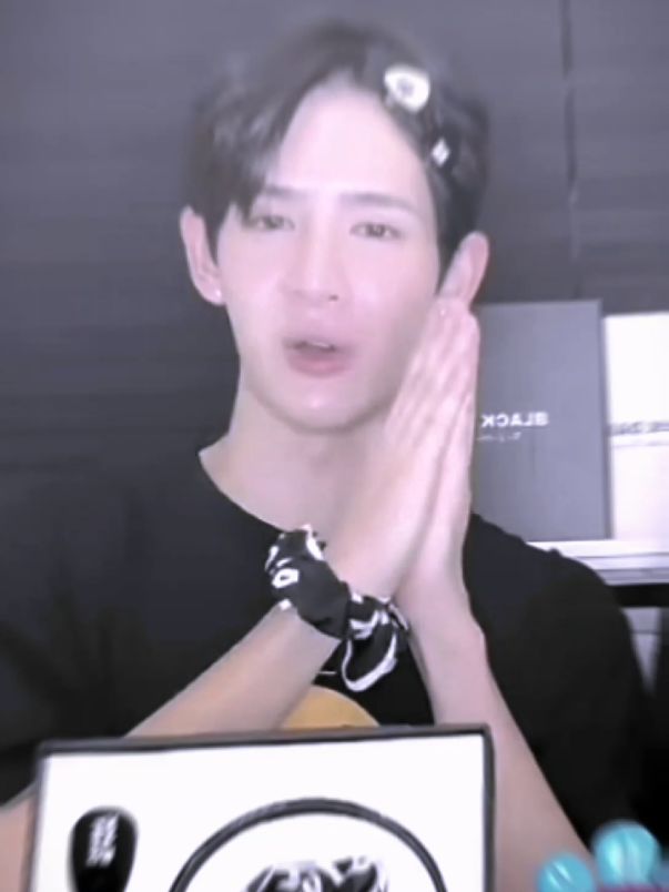 new collection BlackDaisy too cutee 😙🖤 #blackdaisybd #jamessu #brand @JS @blackdaisybkk 