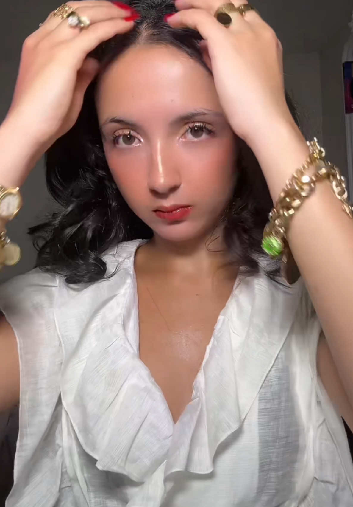 easy peasy pour une fois                                        Products : - @Poppy Cloudy 🤍 chin strap - @medicube global collagen sheet mask - @Wonderskin 💋 lip stain  - @anua_global : double cleansing set, sheet mask, rice toner, pdrn serum, pdrn cream, toner pads  - @Bloom Nutrition  - @Lancôme Génifique yeux  - @VT Cosmetics US pdrn essence balm  - @Amazon Beauty heat less curls set #grwm #grwmroutine #getreadywithme #grwmaesthetic #grwmskincare #skincare #haircare #makeup #bodycare #secretbeaute 