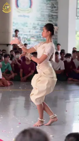 បួងសួងសូមឲ្យប្រទេសមានសុខសន្តិភាព 🙏🙏 #ក្រុមយុវជនល្ខោនខោលនិងរបាំបុរាណជំនាន់ថ្ម  #វប្បធម៌ខ្មែរ🇰🇭🇰🇭  #cambodia🇰🇭🇰🇭🇰🇭 #បួងសួង 