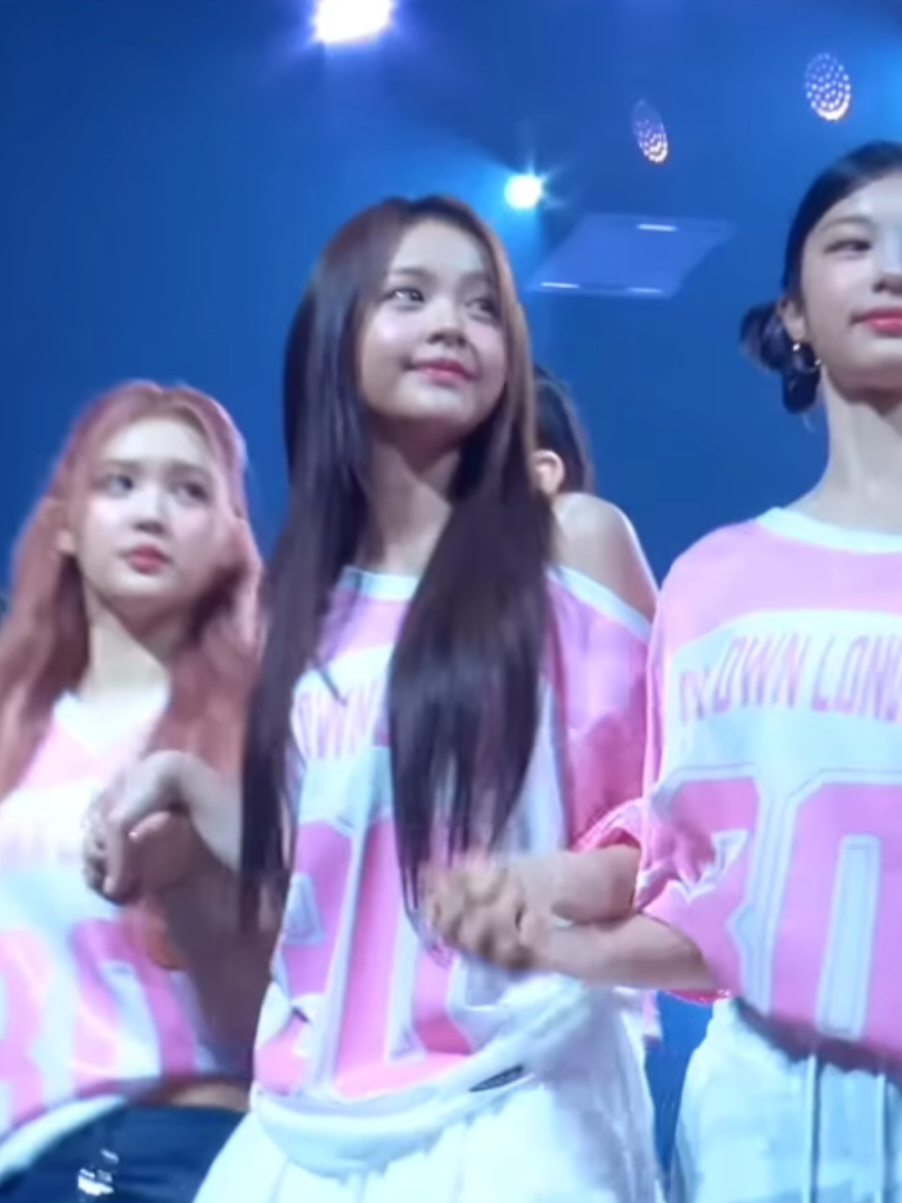 Salfok sama tangan carmen di akhir👏🏻 #hearts2hearts #carmen #Vlog #smentertaiment #h2h 