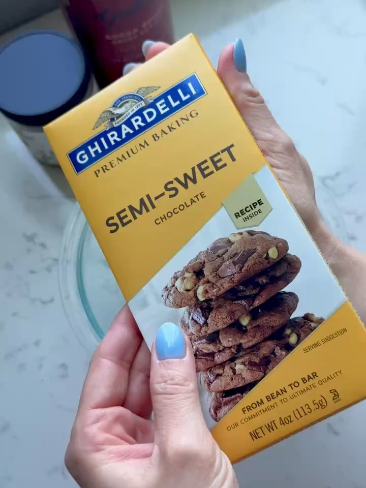 SMALL BATCH BROWNIES 😍🍫🍫 recipe linked in bio! #brownies #smallbatchbrownies #trending #viral #chocolate #browniesrecipe #baking #dessert #smallbatch #smallbatchbaking #chocolatedessert #chocolatelover #fudgybrownies