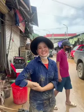 🇻🇳SƯ ĐOÀN 324, QUÂN KHU 4🇻🇳 🥰❤️😘CÁC CHÚ BỘ ĐỘI QUÁ TUYỆT VỜI VỚI DÂN LUÔN ĐÓ🥰❤️😘NHÀ CHỊ KHỔ MẤY CŨNG CHỊU ĐƯỢC, CHỈ THƯƠNG MẤY CHÚ BỘ ĐỘI THÔI😄