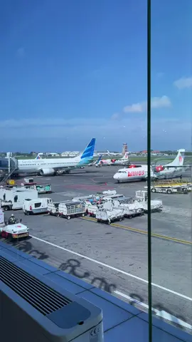 liat pesawat landing di bandara i gusti ngurah rai / bali 😍😍😍 #foryou #denpasar #igustingurahraiairport #angkasapura #citilink #landing 