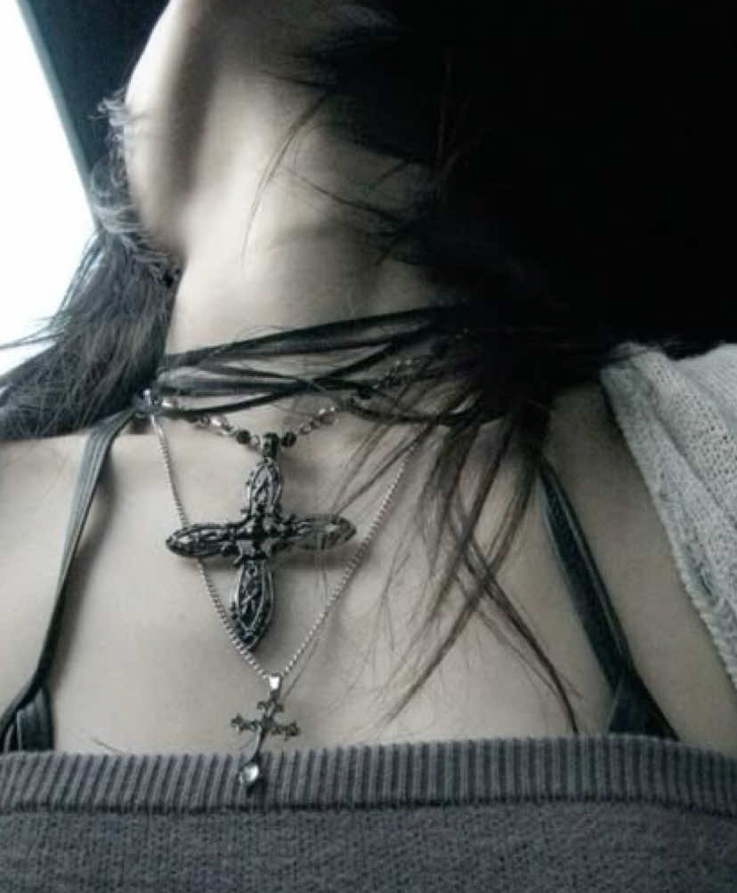 #alt #2000s #grunge #y2k #japanesecore #core #nostalgia #snake #darkaesthetic #myvibee #targetaudience #moots #fyp #edit #moodboost 