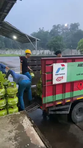 tetap selalu bersyukur apa yg telah Allah kasih#serangbanten #pertamina #spbe #fyppppppppppppppppppppppp 