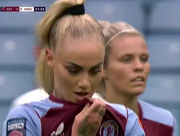 #spit #spitting #sport #football #Euro #spitok #alishalehmann #alishalehmann7 